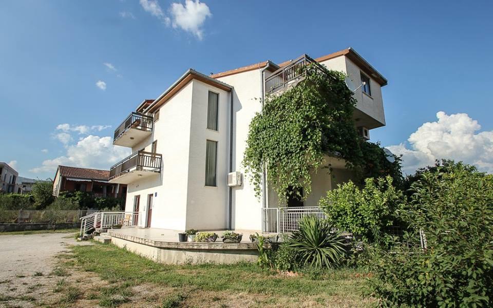 Apartments&Room Babic คาชเตลา ภายนอก รูปภาพ